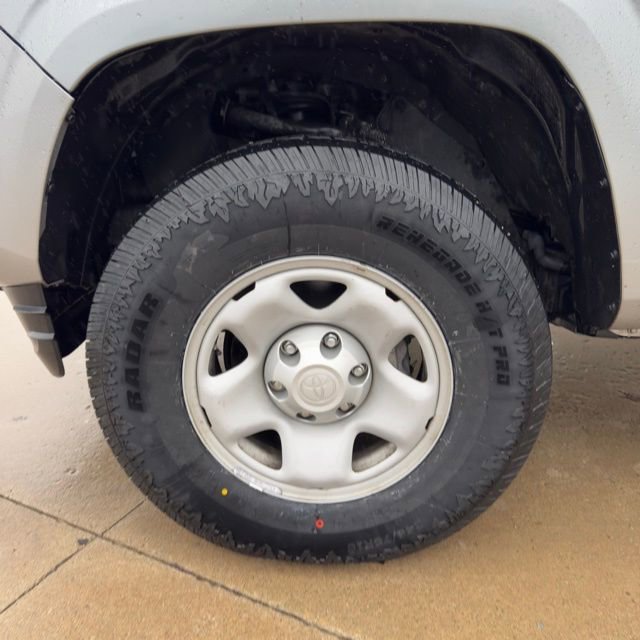 Used 2022 Toyota Tacoma SR image 9