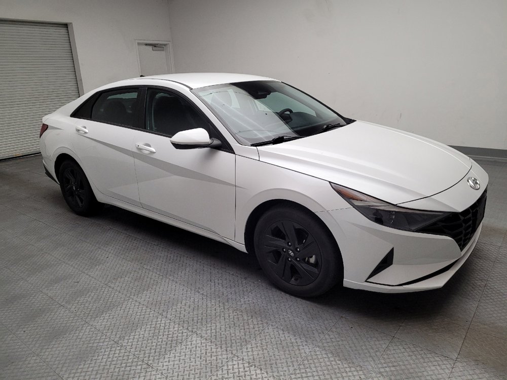Used 2022 Hyundai Elantra SEL FWD image 11