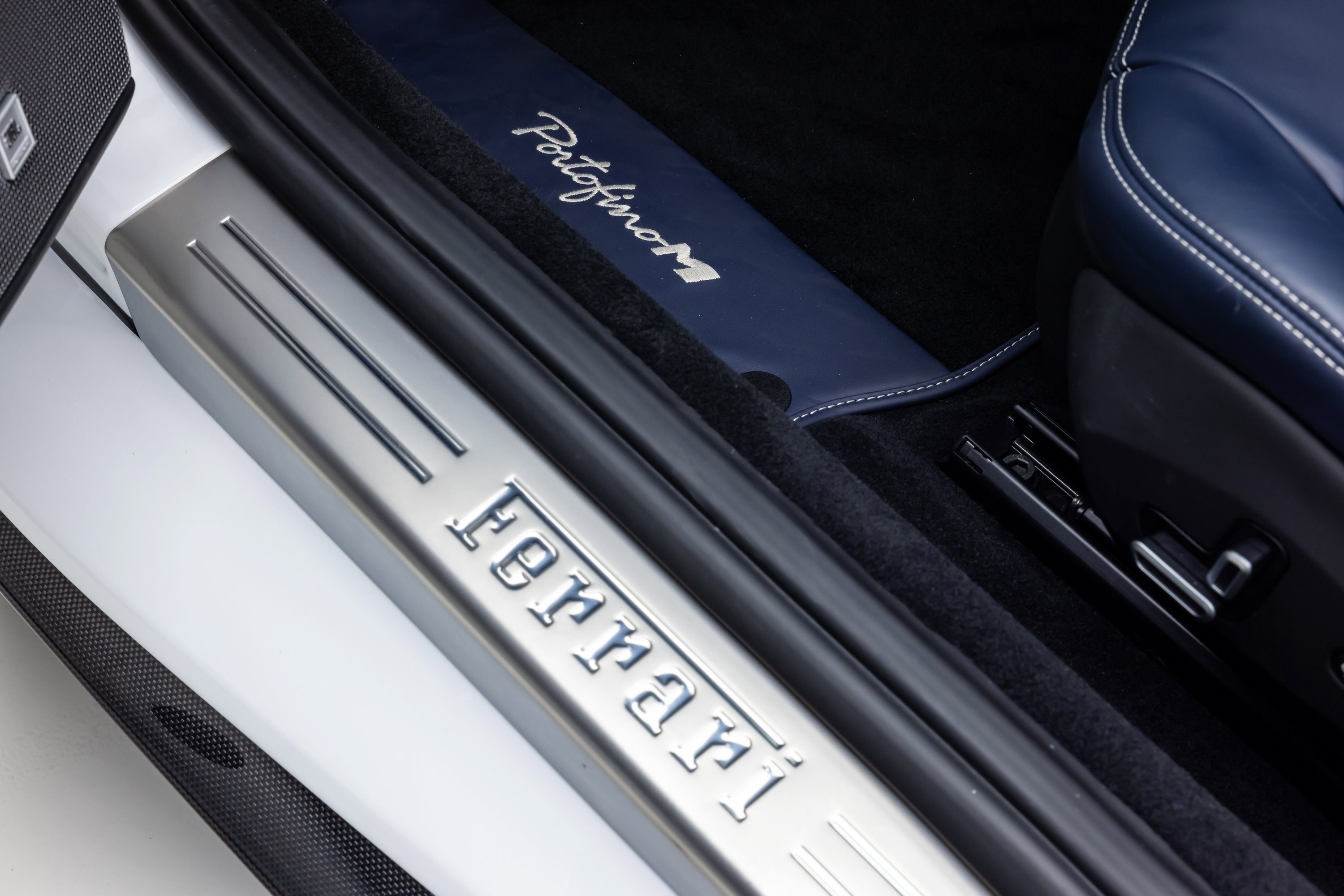 Certified 2023 Ferrari Portofino M RWD image 29
