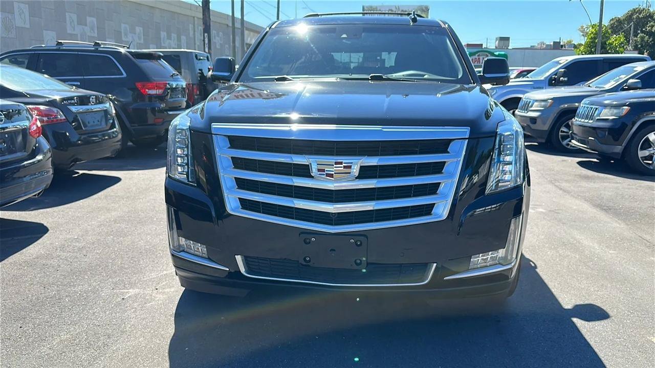 Used 2015 Cadillac Escalade Luxury AWD/4WD image 5