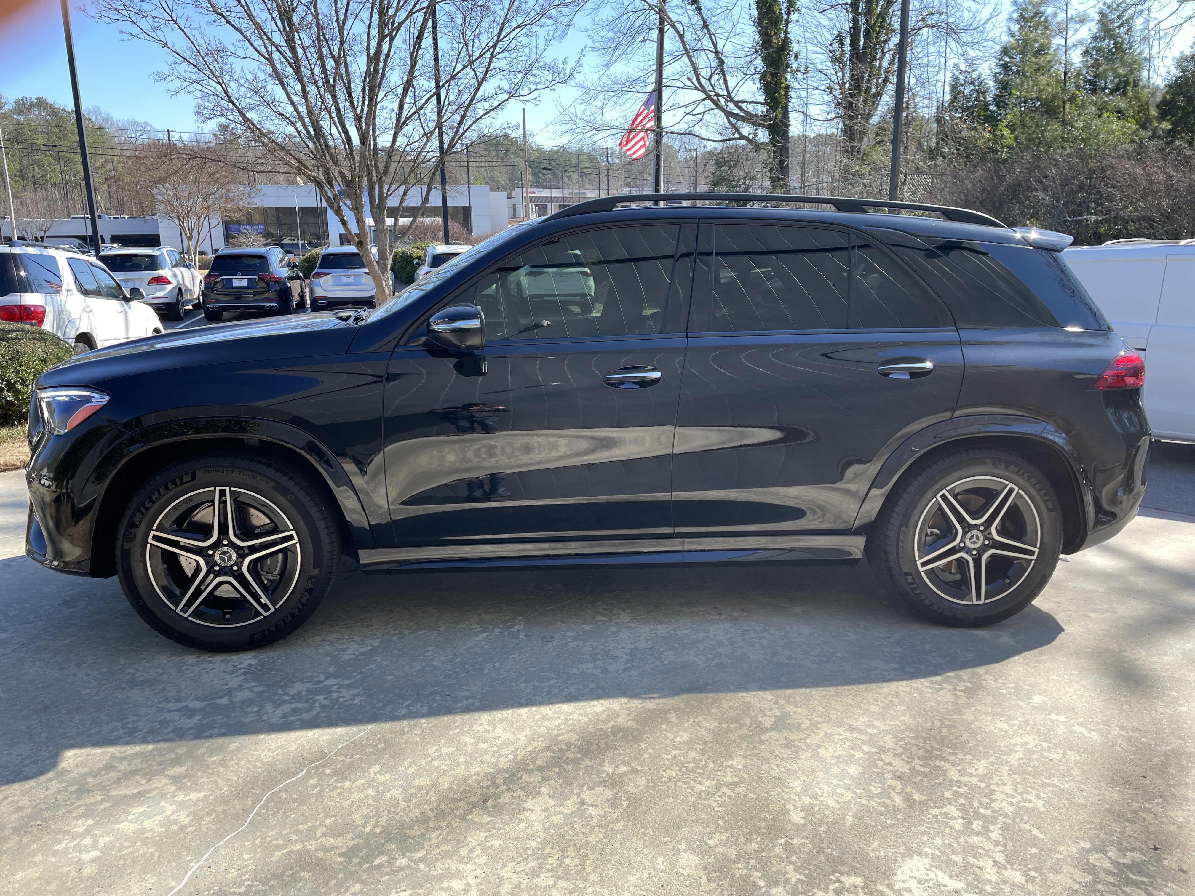 Certified 2025 Mercedes-Benz GLE 350 4MATIC w/ AMG Line Exterior image 14