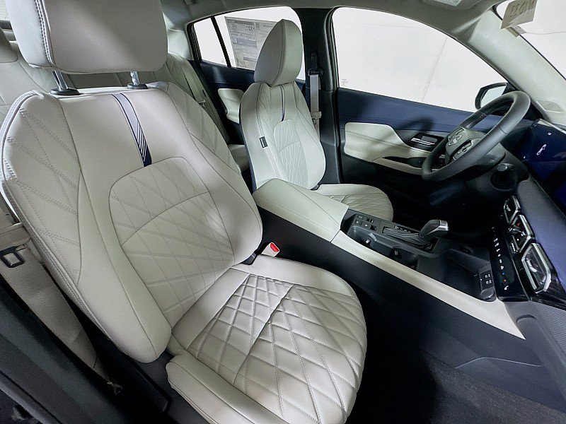 New 2026 Nissan Sentra SL w/ Floor Mat Package FWD image 28