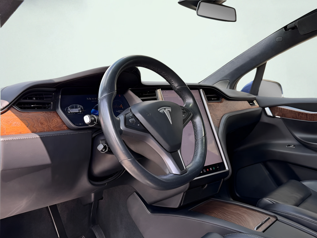 Used 2021 Tesla Model X Long Range AWD/4WD image 2