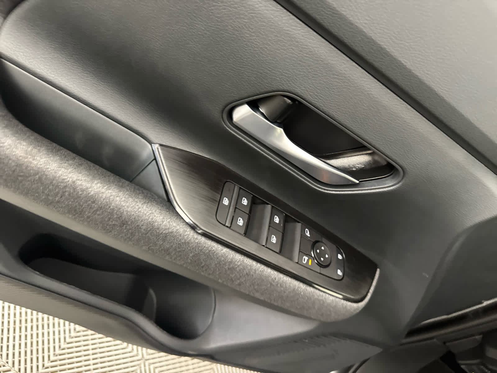 New 2026 Nissan Kicks SV w/ Illumination Package image 15