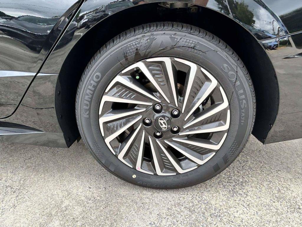 New 2026 Hyundai Sonata Limited FWD image 34