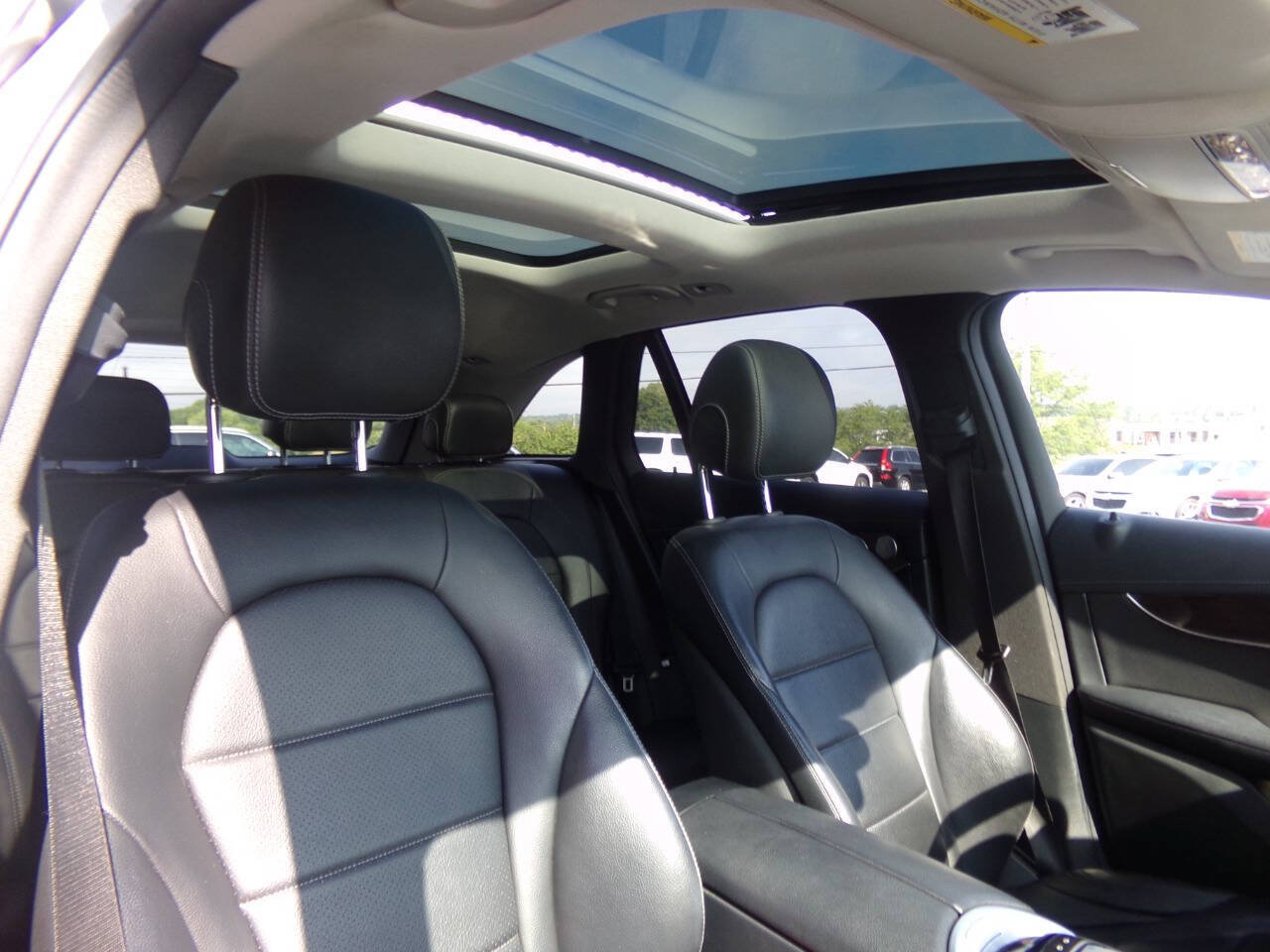 Used 2016 Mercedes-Benz GLC 300 image 32