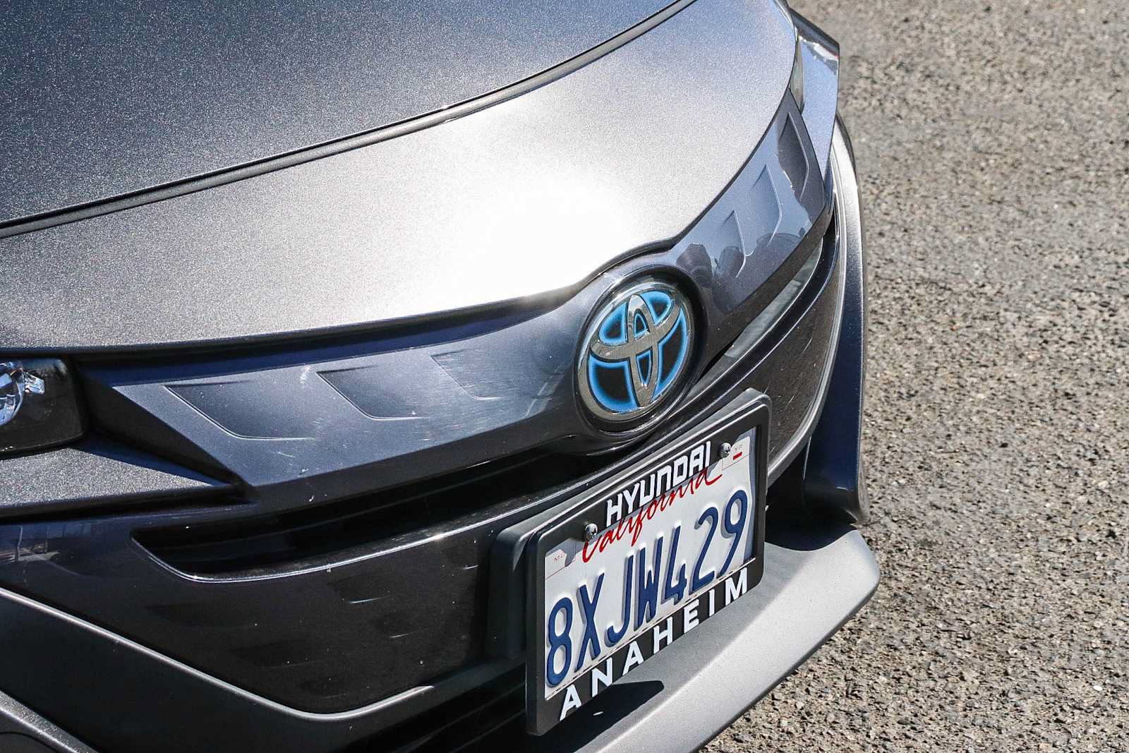 Used 2022 Toyota Prius Prime XLE FWD image 6