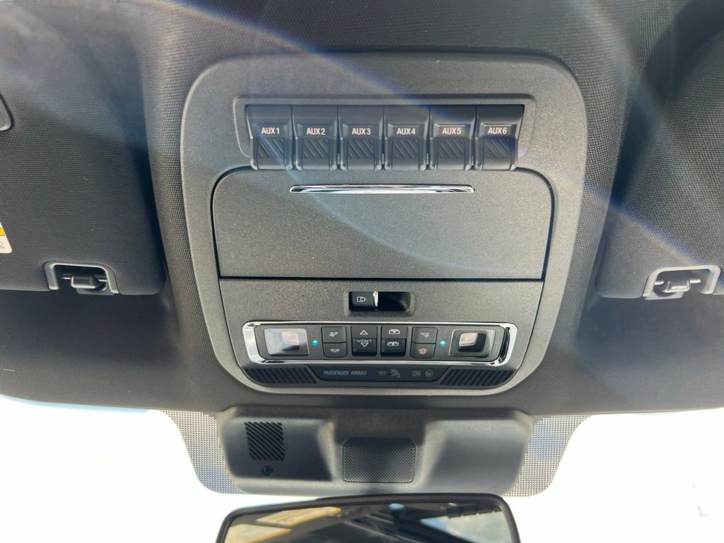 New 2025 Ford F250 Platinum w/ FX4 Off-Road Package image 28