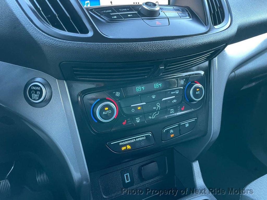 Used 2019 Ford Escape SE image 20