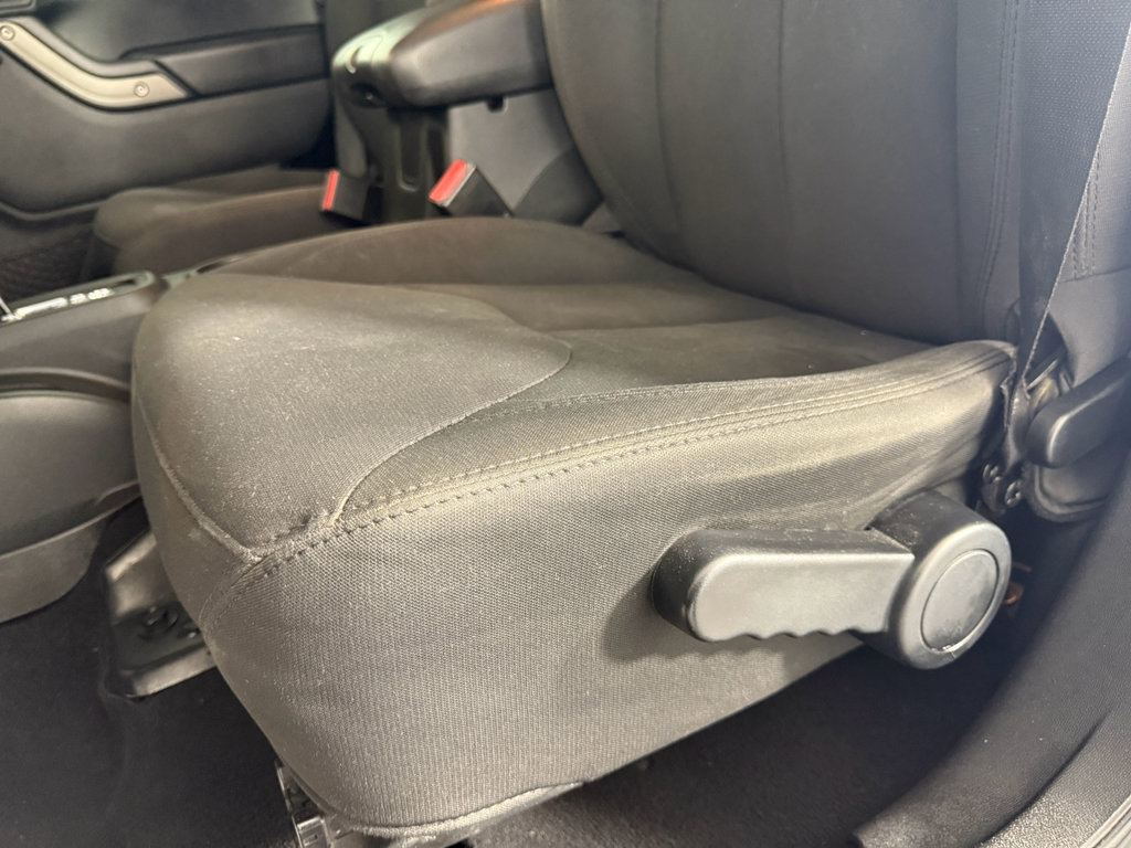 Used 2018 Jeep Wrangler Unlimited Sport S image 18