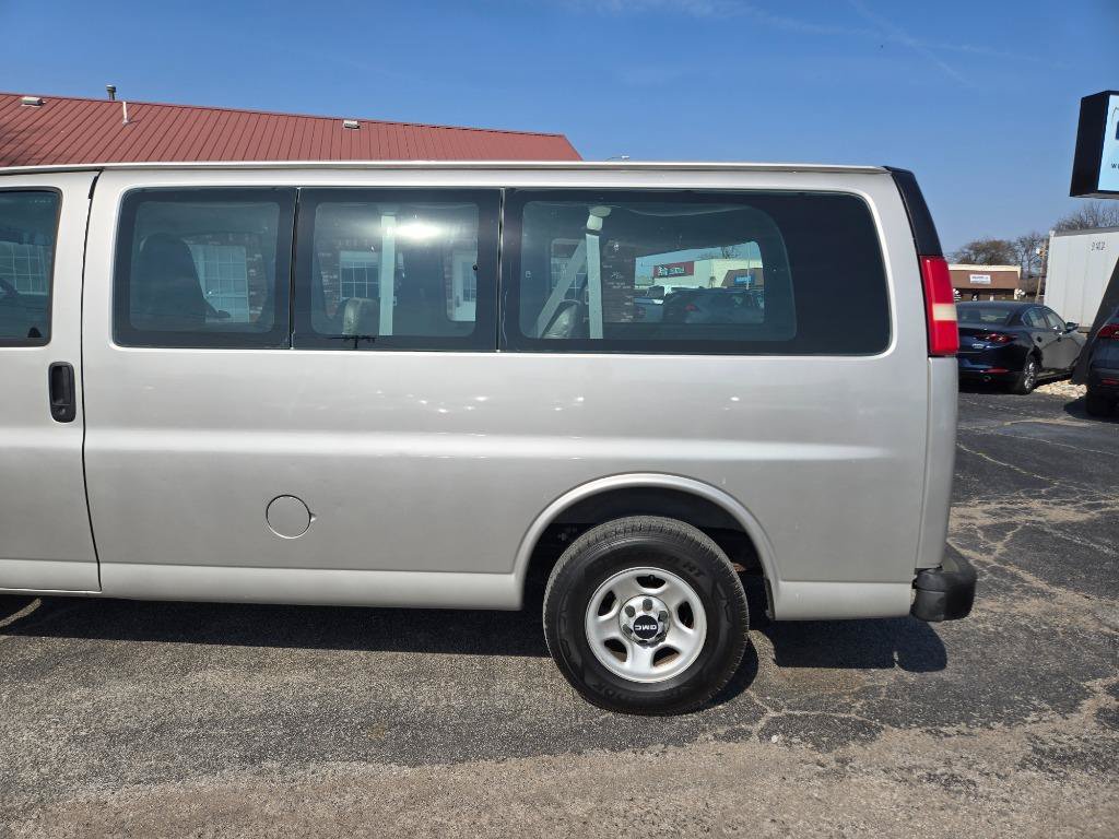 Used 2006 GMC Savana 1500 Passenger RWD image 21
