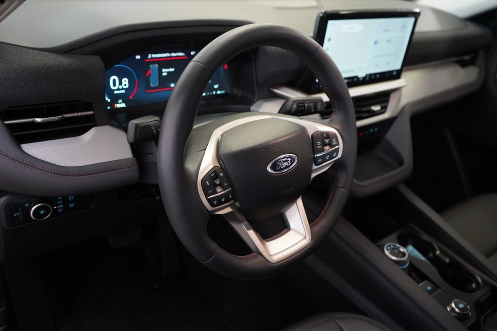New 2026 Ford Explorer Active w/ Active Comfort Package AWD/4WD image 17
