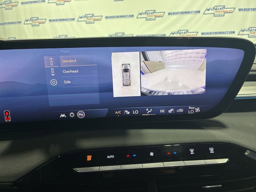 Used 2025 Buick Enclave Preferred AWD/4WD image 43