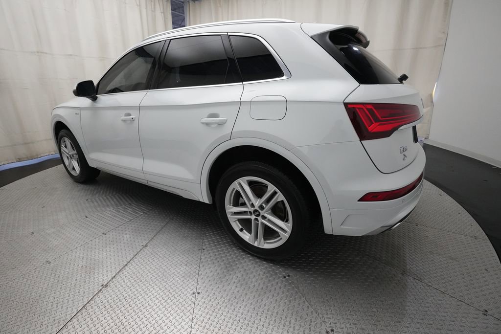 Used 2024 Audi Q5 e Premium Plus w/ Premium Plus Package image 35