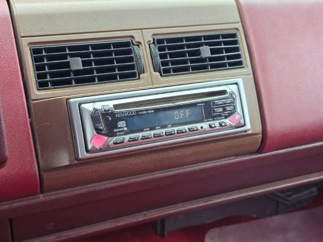 Used 1990 Chevrolet Silverado 1500 2WD Regular Cab image 23