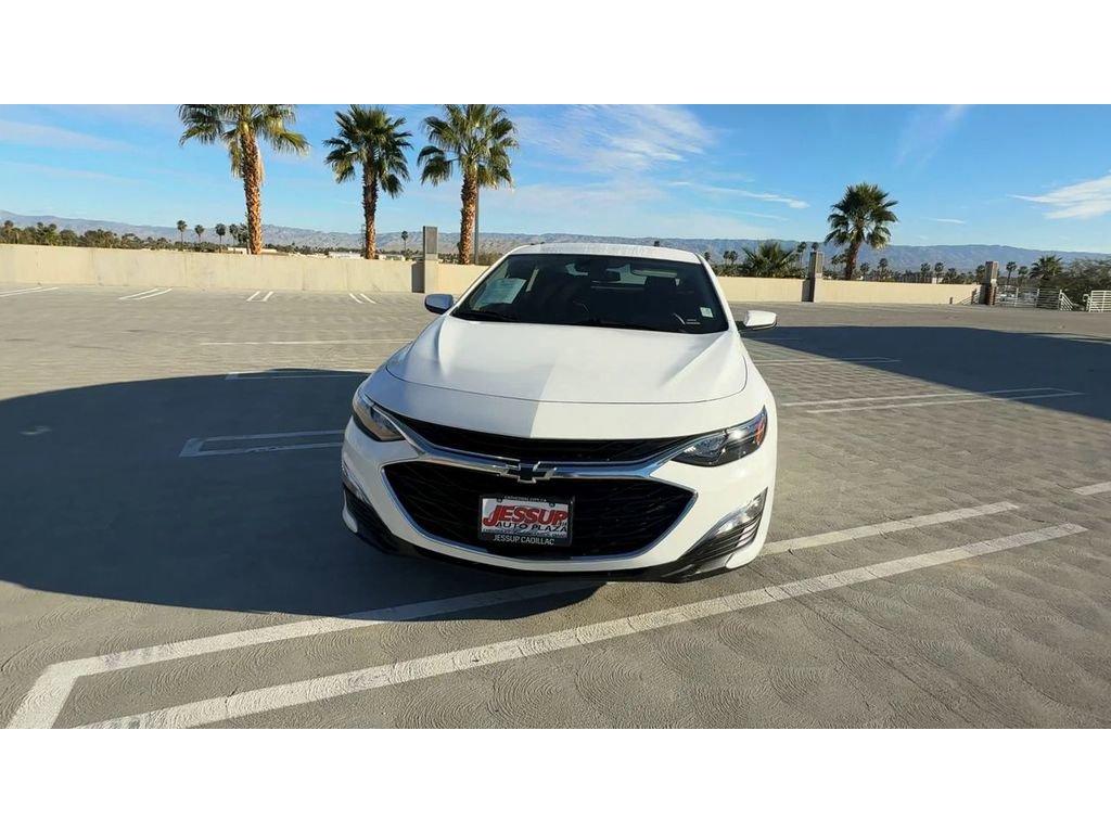 Used 2025 Chevrolet Malibu RS image 3