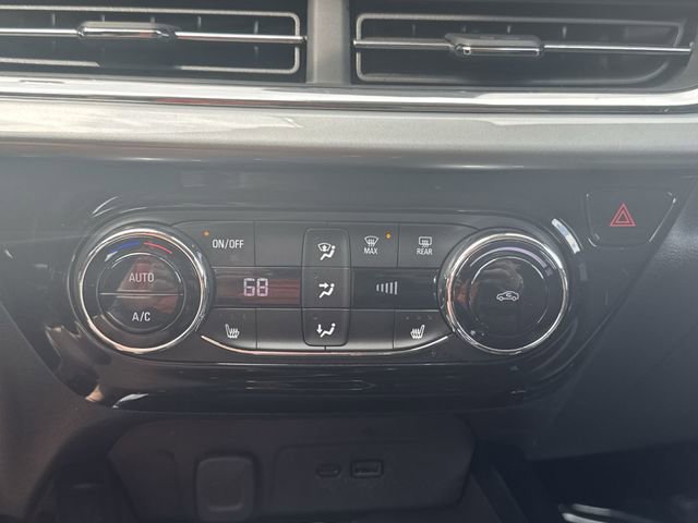 Certified 2025 Chevrolet Trax LT w/ LT Convenience Package image 19