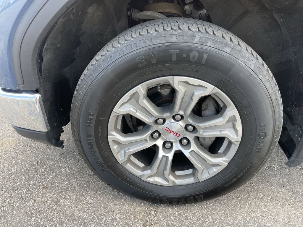 Used 2024 GMC Sierra 1500 SLT image 2