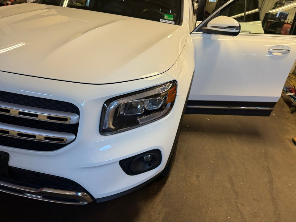 Used 2020 Mercedes-Benz GLB 250 4MATIC image 26