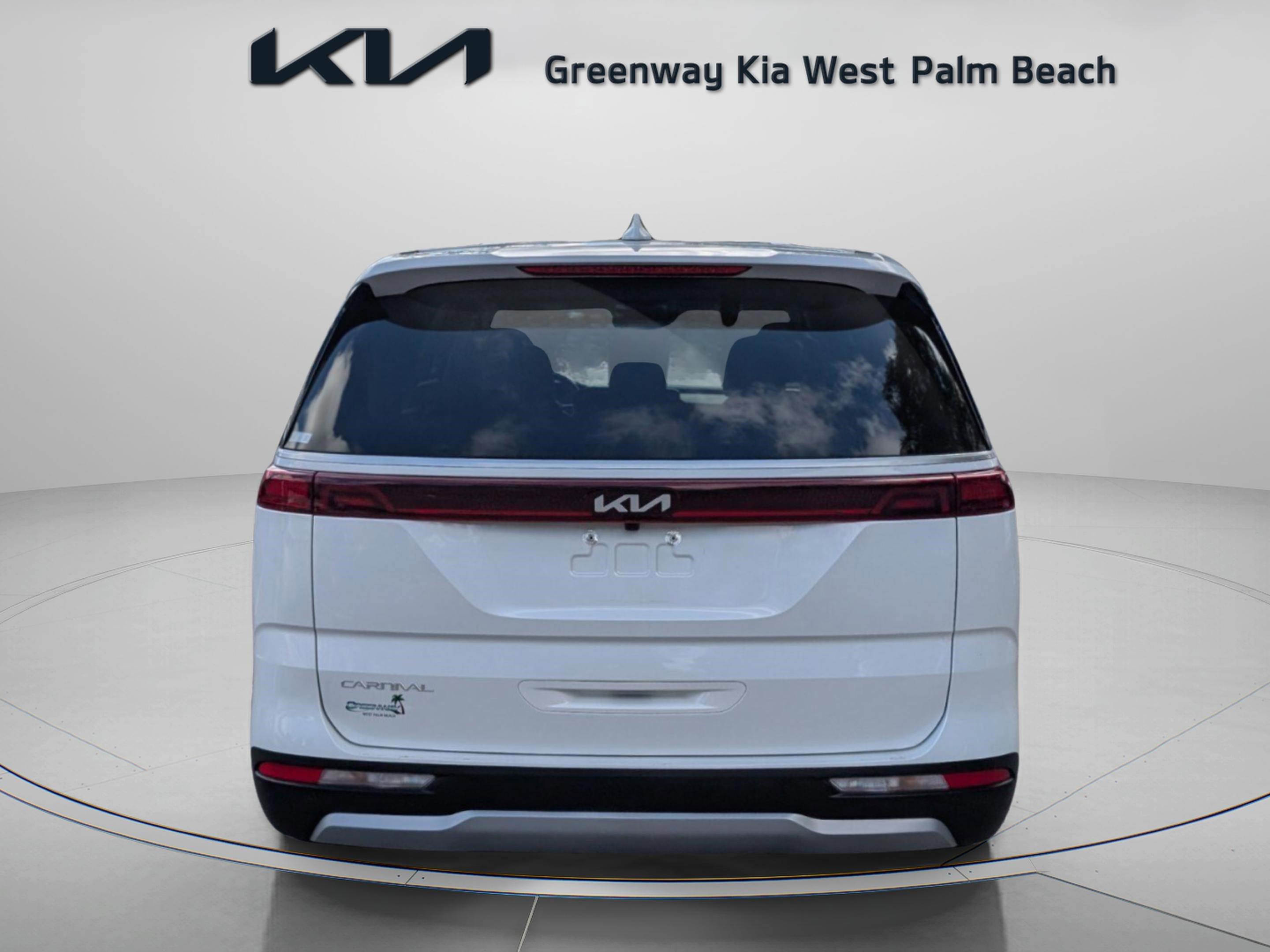 Certified 2024 Kia Carnival LX image 6