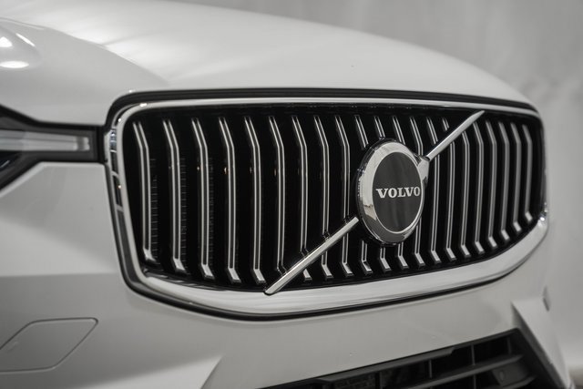 Used 2022 Volvo XC60 B5 Inscription w/ Climate Package image 10
