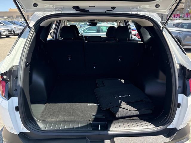 Used 2025 Hyundai Tucson SE image 7