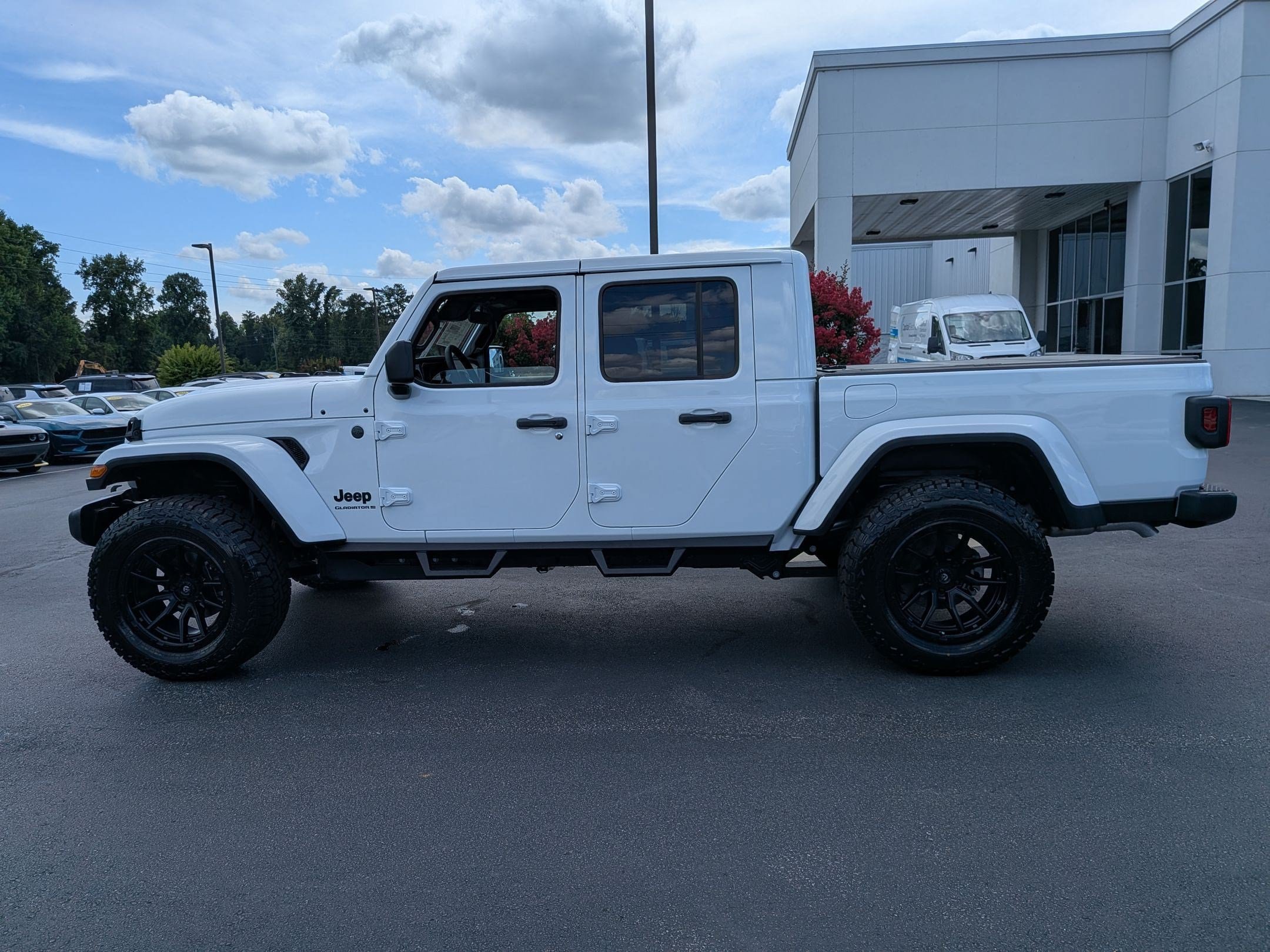 New 2026 Jeep Gladiator Sport AWD/4WD image 8