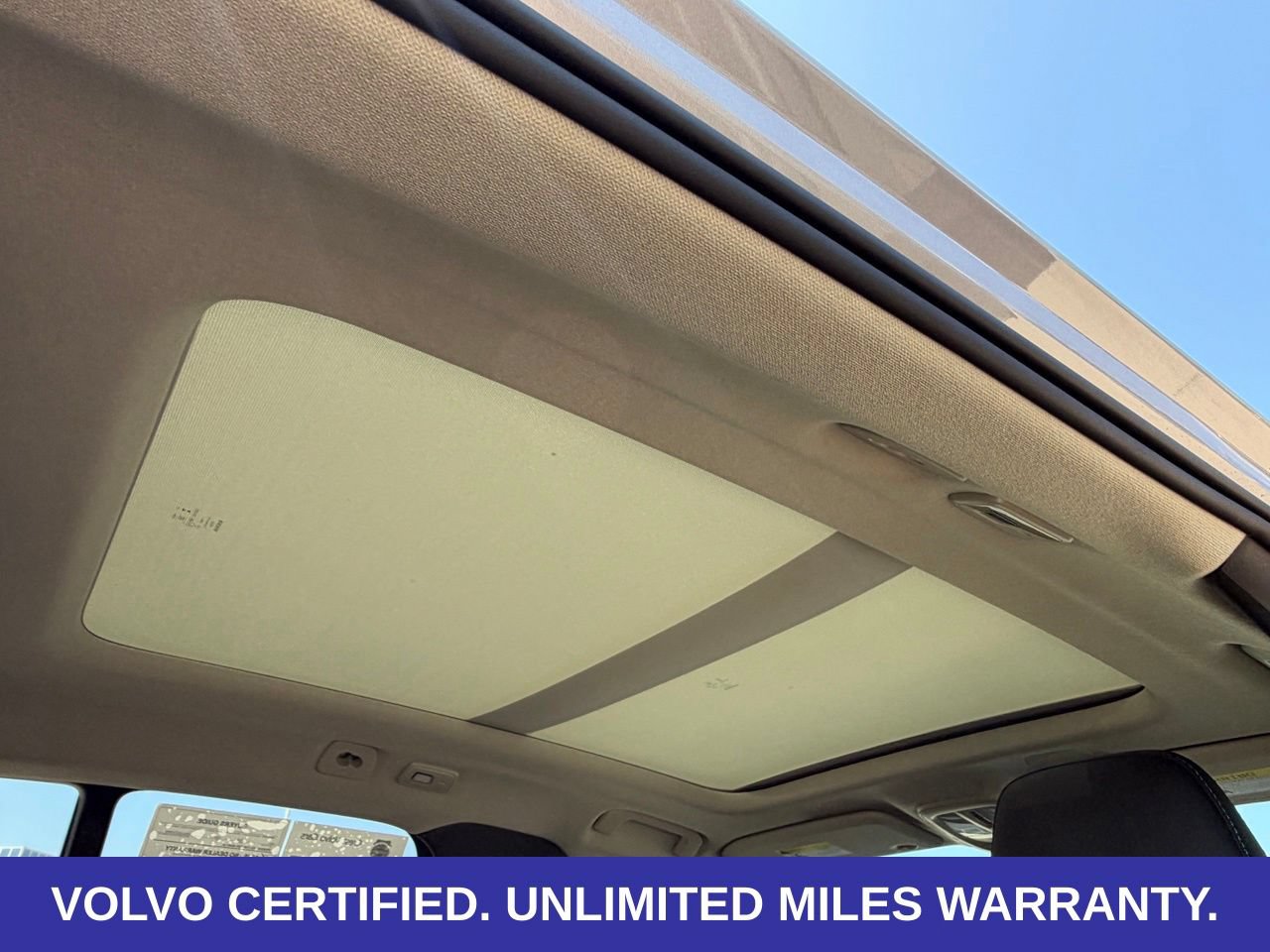 Certified 2026 Volvo XC40 B5 Plus AWD/4WD image 30