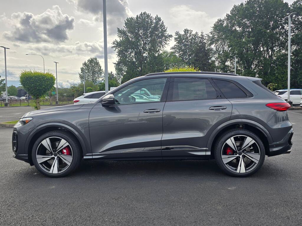 New 2026 Audi SQ5 Premium Plus AWD/4WD image 2