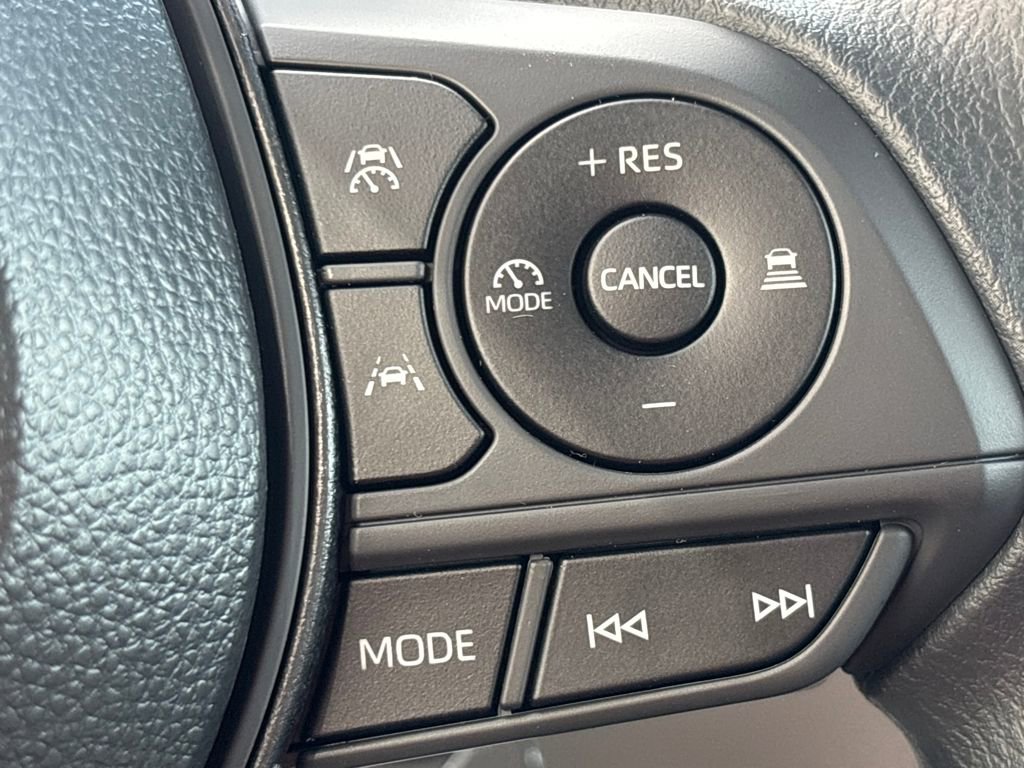 New 2026 Toyota Corolla Cross L image 18