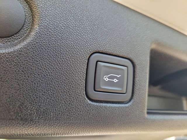 Used 2023 Chevrolet Equinox Premier AWD/4WD image 30