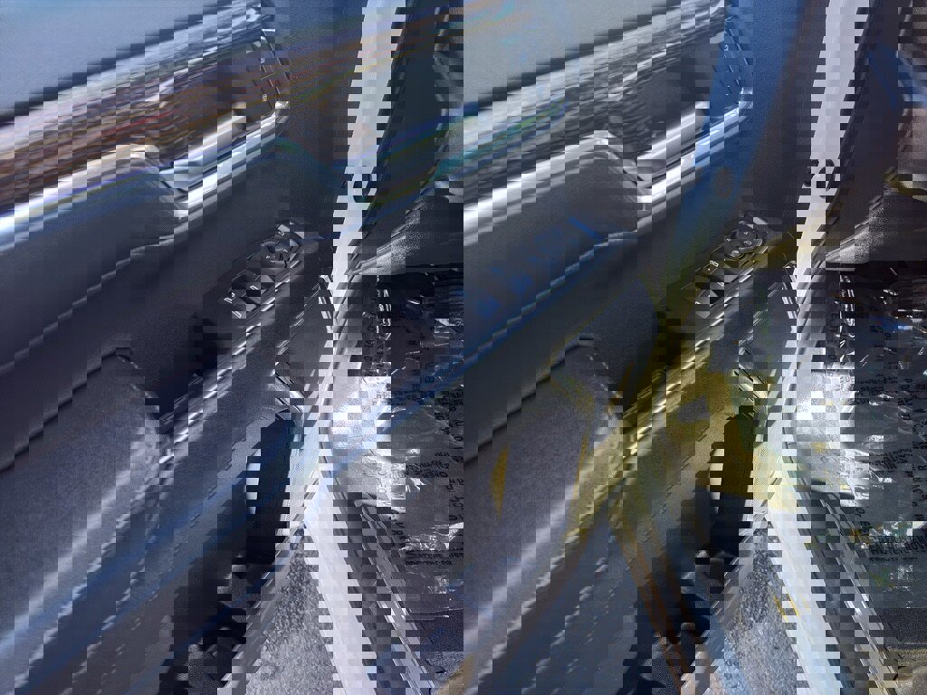 Used 2024 GMC Sierra 1500 SLE image 6