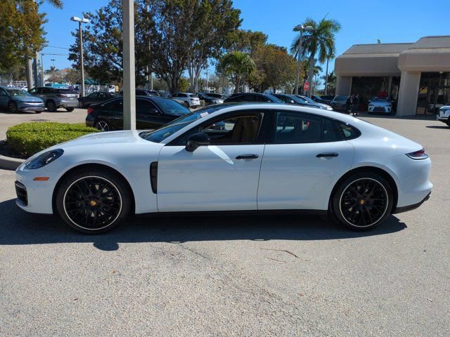 Used 2022 Porsche Panamera image 6