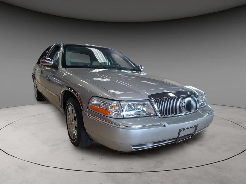 Used 2005 Mercury Grand Marquis GS RWD image 4