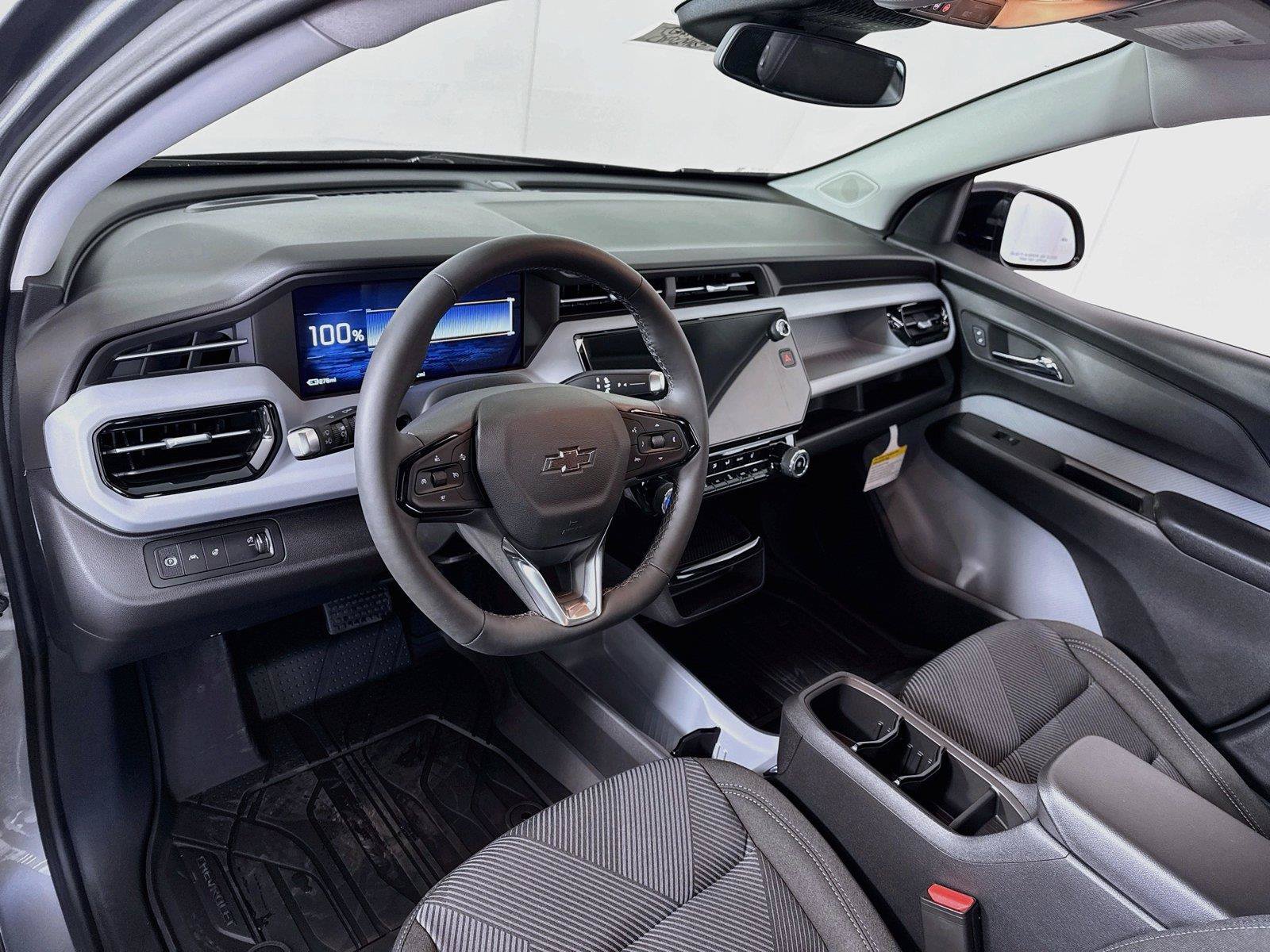 New 2027 Chevrolet Bolt LT w/ Comfort Package FWD image 3