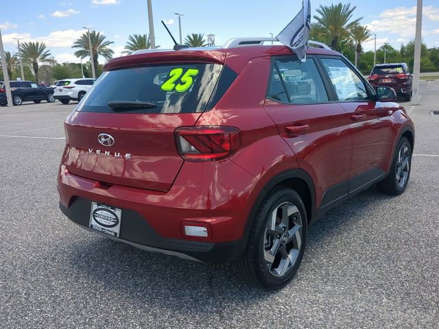 Used 2025 Hyundai Venue SEL FWD image 4