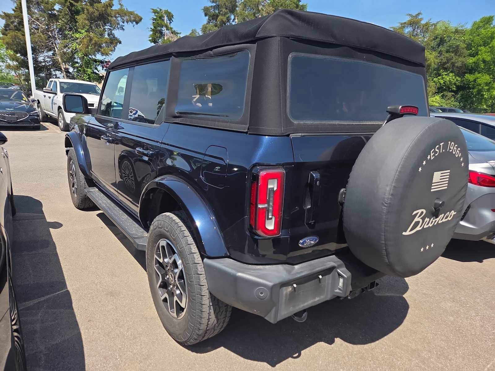 Used 2021 Ford Bronco Outer Banks AWD/4WD image 6