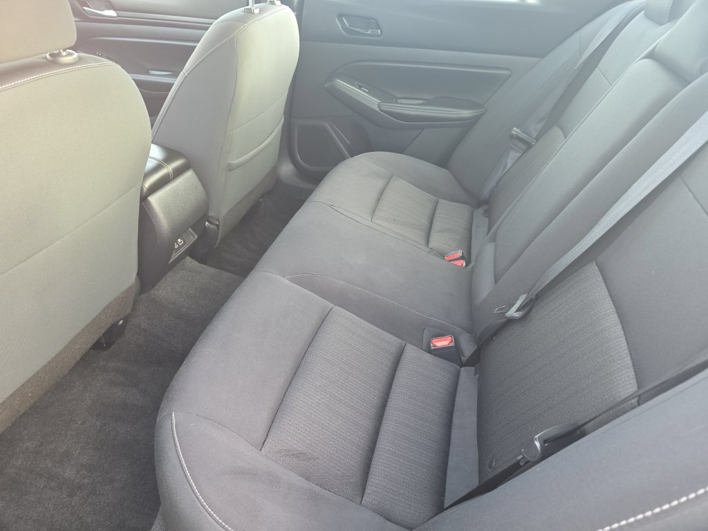 Used 2025 Nissan Altima 2.5 SV FWD image 22