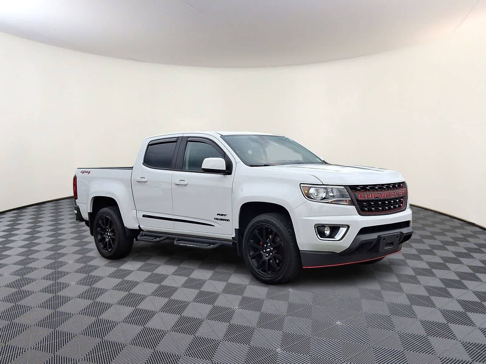 Used 2019 Chevrolet Colorado LT w/ Colorado RST Special Edition AWD/4WD image 4