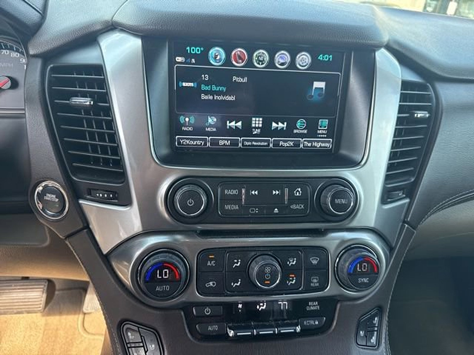 Used 2020 Chevrolet Suburban Premier AWD/4WD image 11