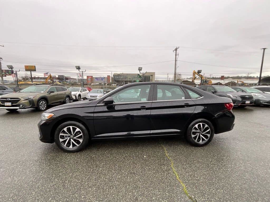 Certified 2023 Volkswagen Jetta S image 5