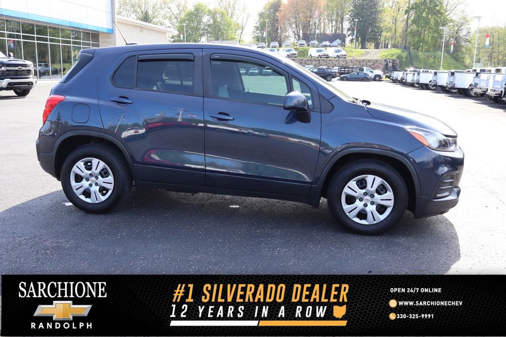 Used 2019 Chevrolet Trax LS FWD image 1