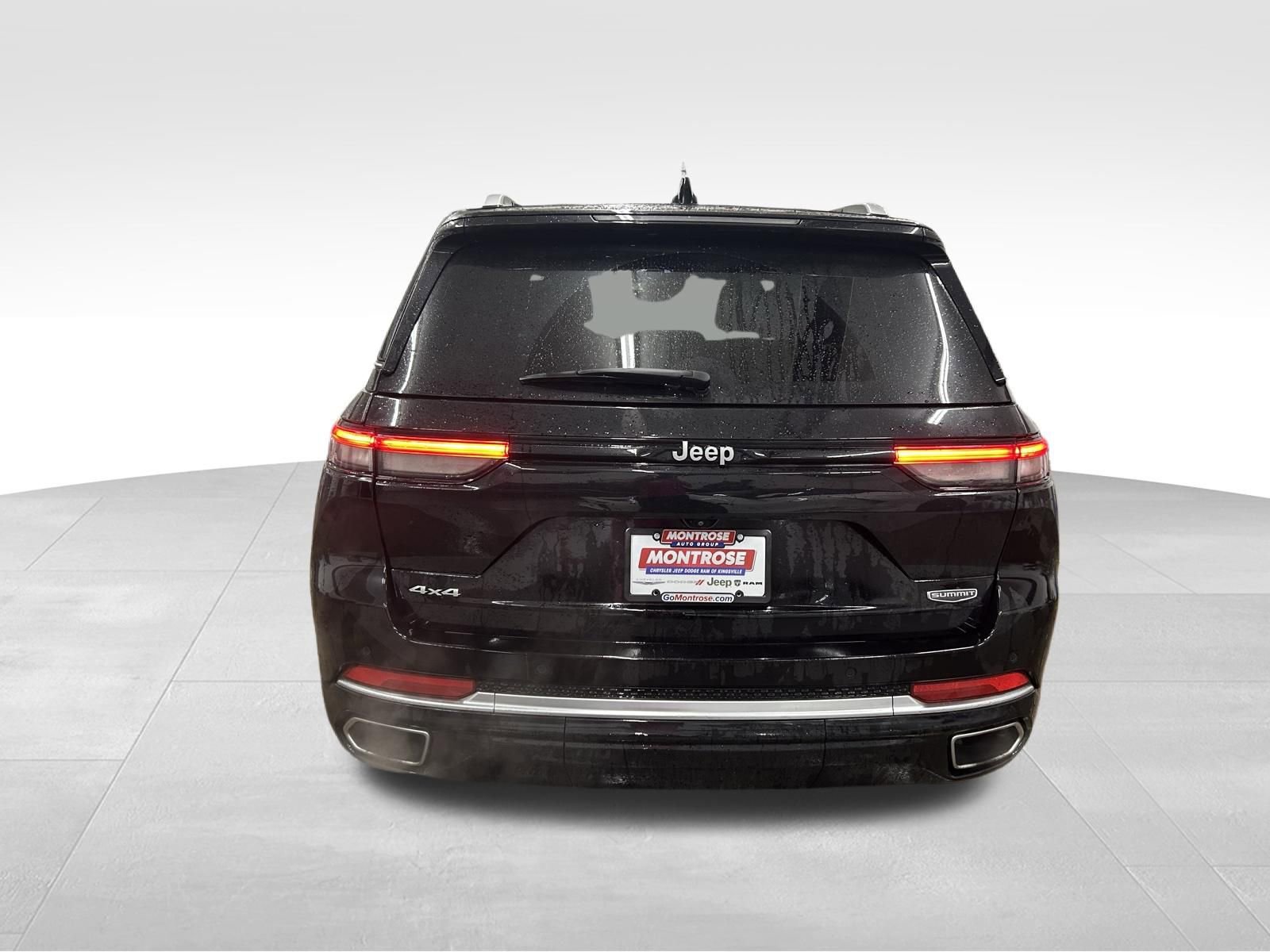 Certified 2023 Jeep Grand Cherokee Summit w/ Luxury Tech Group V image 6