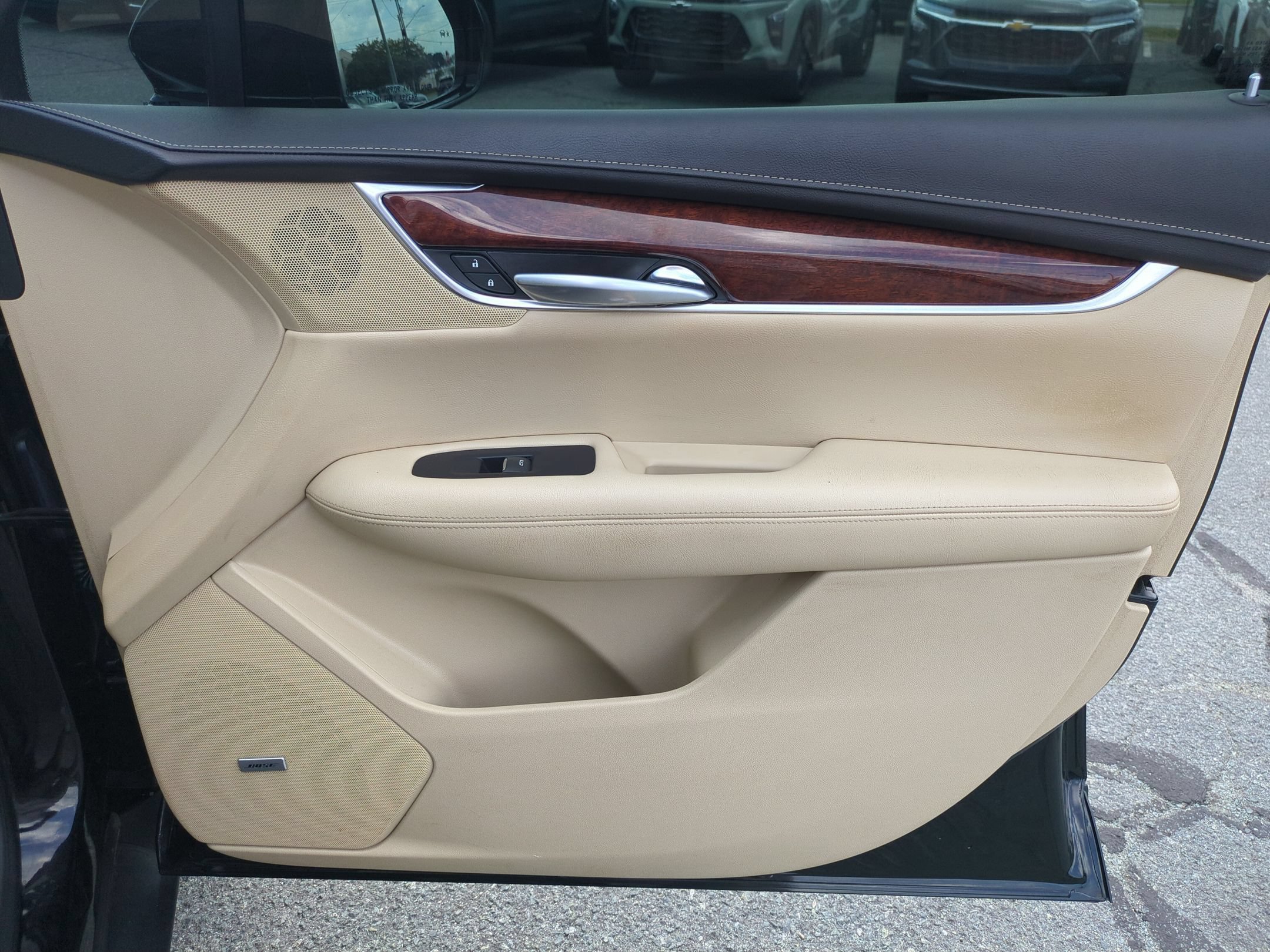 Certified 2018 Cadillac XT5 Luxury w/ Driver Awareness Package FWD image 34