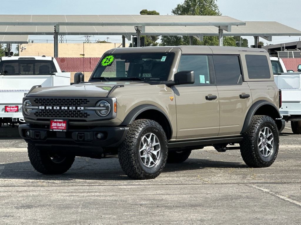 Certified 2025 Ford Bronco Badlands AWD/4WD image 7