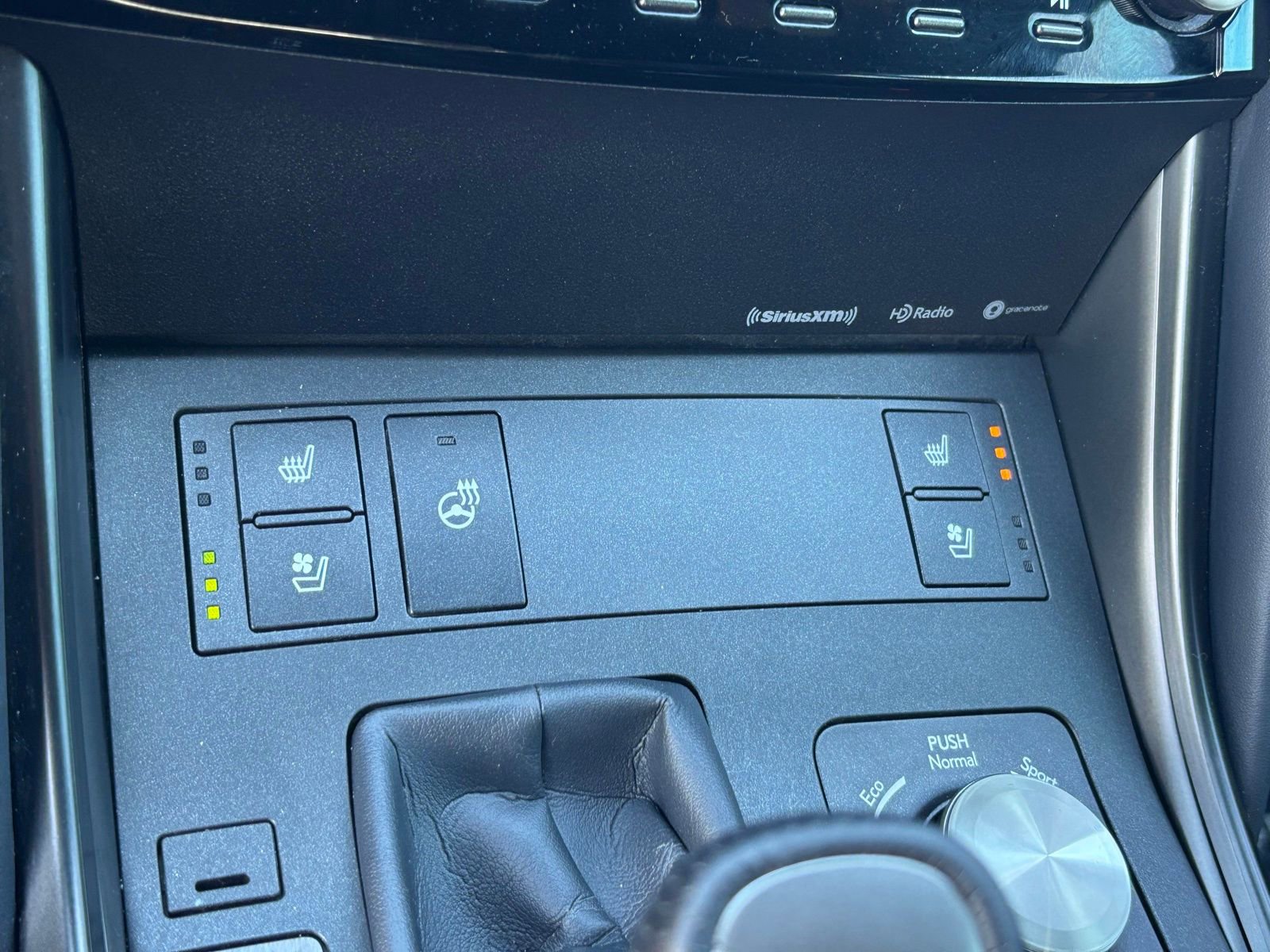 Used 2022 Lexus IS 350 F Sport RWD image 5