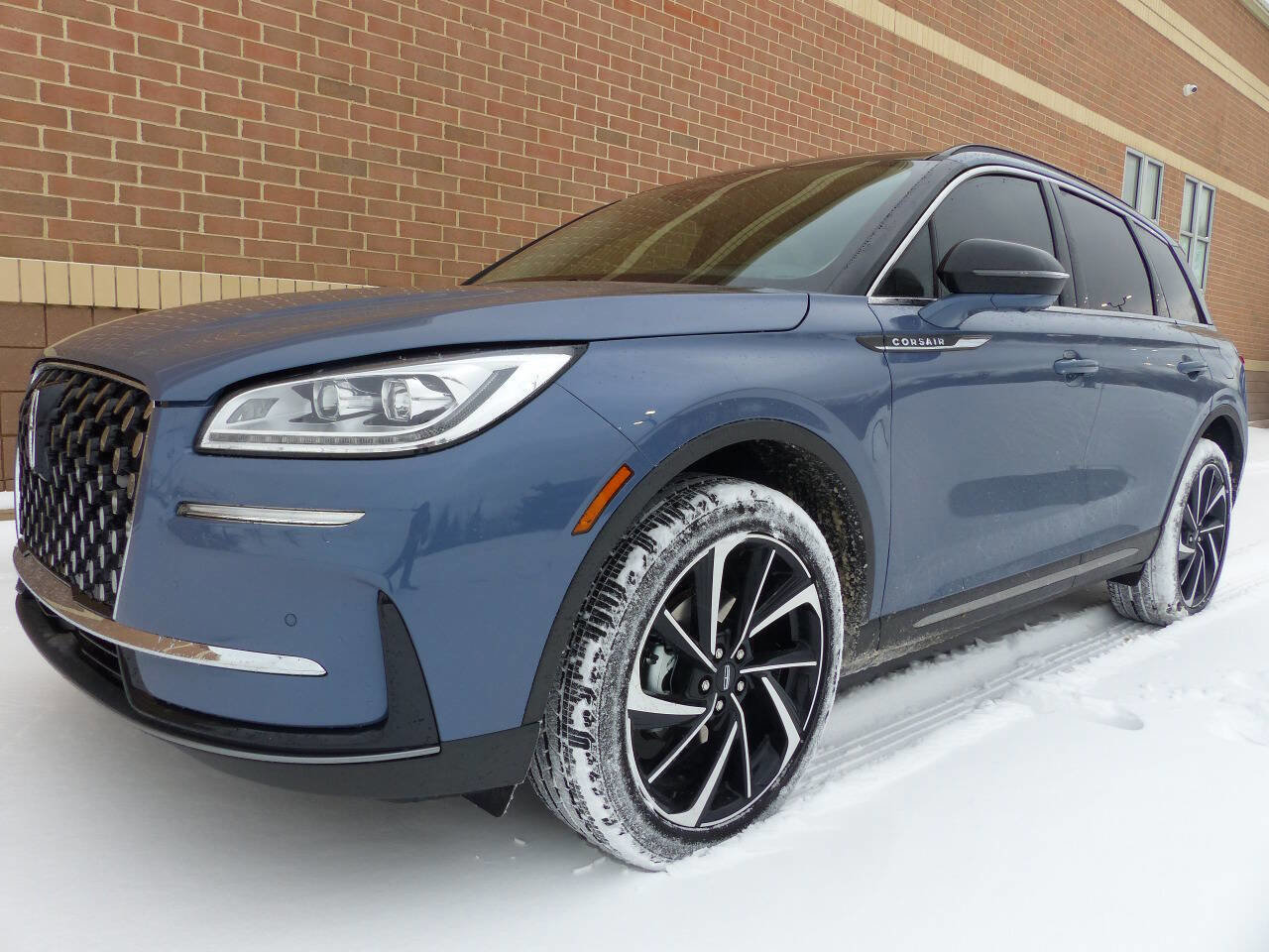 Used 2025 Lincoln Corsair Reserve w/ Equipment Group 202A image 5