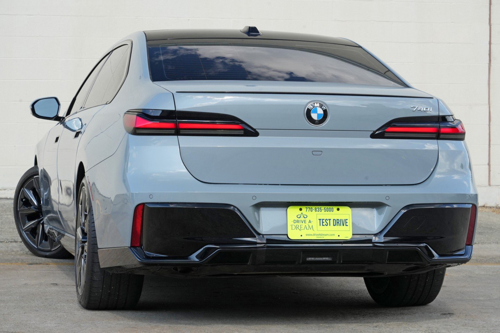 Used 2023 BMW 740i RWD image 6