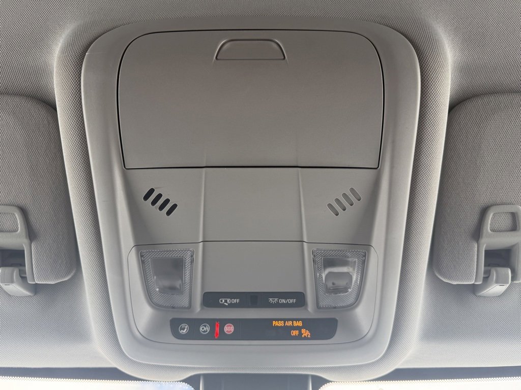 Used 2024 GMC Terrain SLE image 32