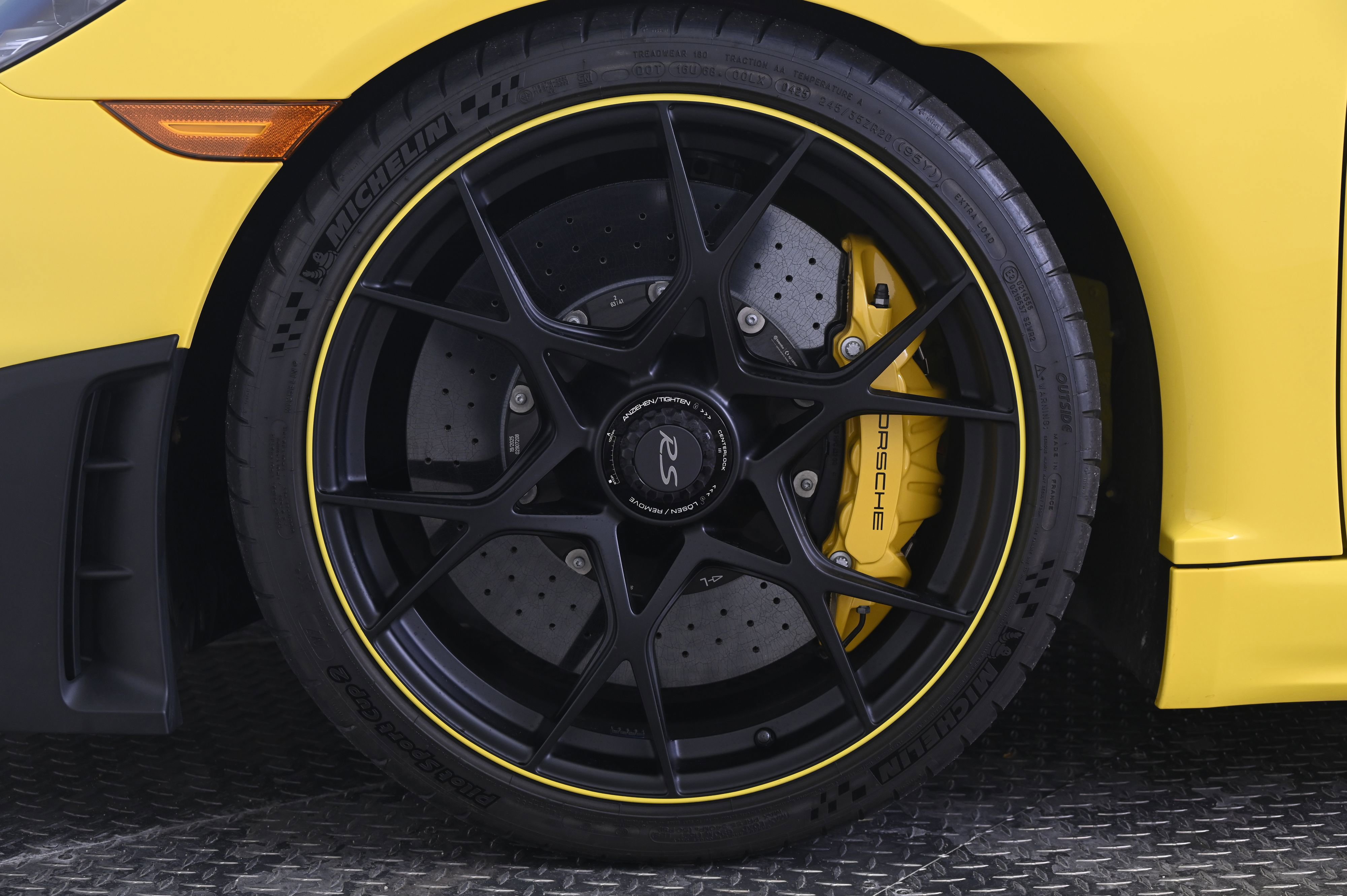 Certified 2025 Porsche 718 Boxster Spyder RS RWD image 14